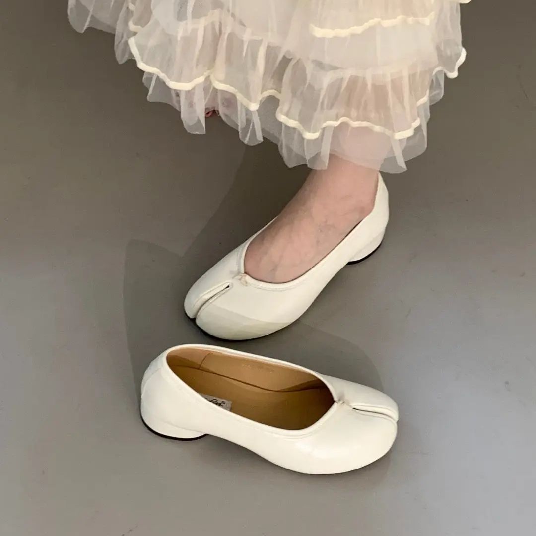 Bailamos Women Low Heel Split  - Women Shoes Loafers ulasan dan harga
